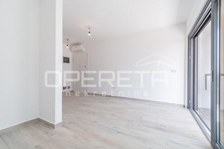 Istra, Umag okolica-stan na prvom katu s vrtom
