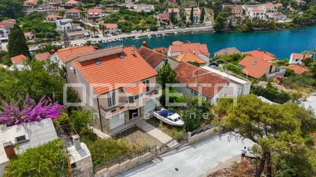 Kuća u Splitskoj na Braču, spoj prirode, komfora i pogleda na more