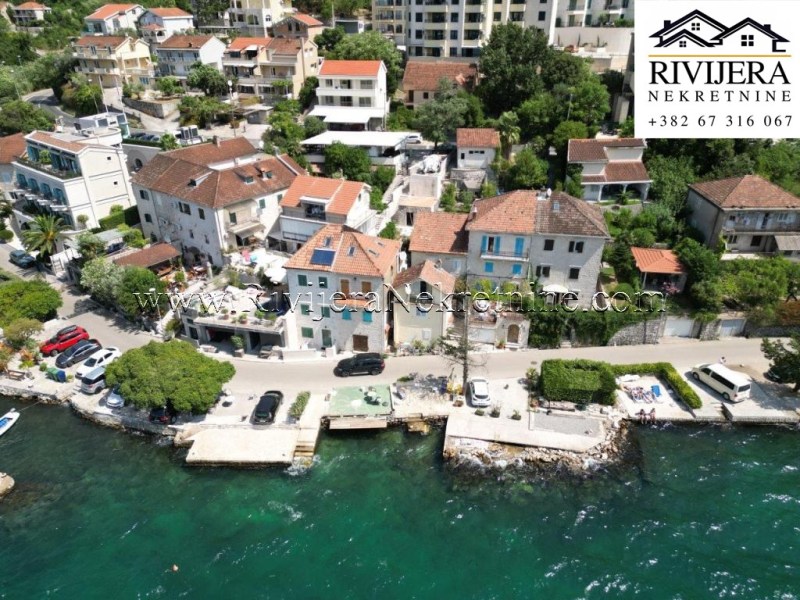 Na prodaju kamena kuca Dobrota Kotor
