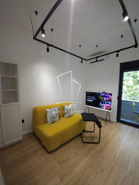 Dorćol, Cara Dušana, mereno 30m2 ID#10520