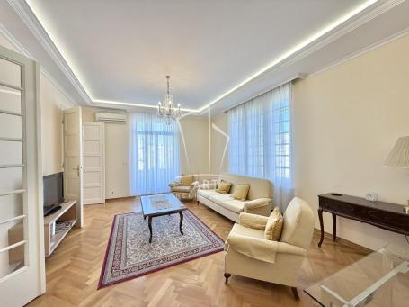 Odličan salonac u centru grada ID#12607