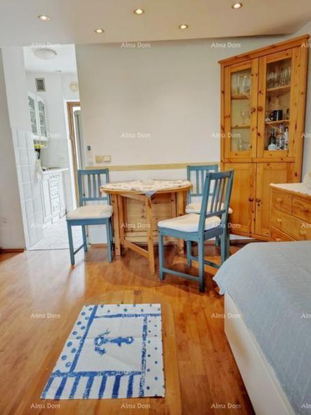 Stan Červar Porat, Prekrasan dvoetažni apartman, 39m2  – 400 m od mora