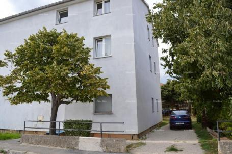 Kuća Blizina Kauflanda. Kuća sa stanovima i poslovnim prostorom u Puli