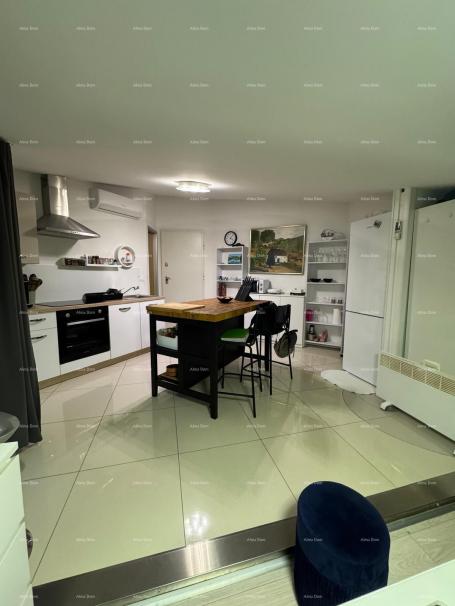 Apartment Novigrad, with one bedroom. Building with an elevator.