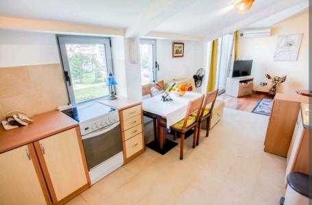 Prodaja jednosobnog stana 52m2 u centru Budve