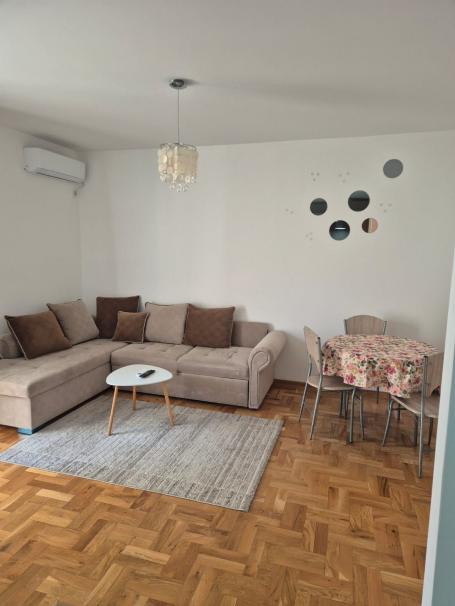 Prodaja jednosobnog, potpuno opremljenog stana 42 m² – Bečići