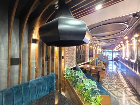Prodaja luksuzno opremljenog restorana 123 m² – Prva linija, Rafailovići