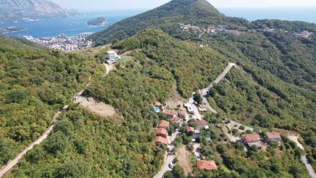 Prodaja neurbanizovanog zemljišta 1.000 m² sa pogledom na more – Svinjišta, Prijevor, Budva