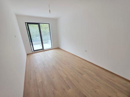 Prodaja jednosobnog stana 65 m² u novogradnji sa velikom terasom, pogledom na more, parkingom i oslo