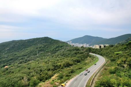 Prodaja urbanizovanog placa 9.074 m² – Markovići, između Budve i Cetinja