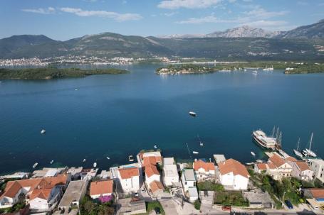 Prodaja zemljišta 1.612 m² sa pogledom na more, 50 m od obale – Đuraševići, Tivat