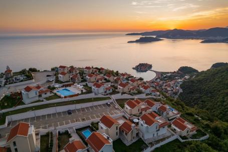 Ekskluzivne Vile sa Bazenom i Panoramskim Pogledom u kompleksu 'Carsko Selo', Blizikuće – (Vila 1)