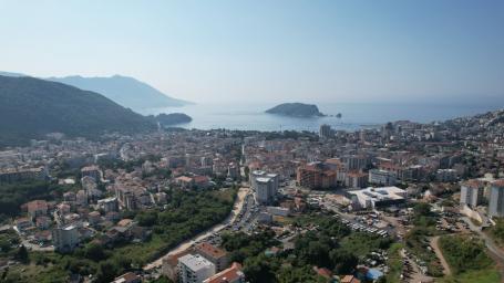 Plac 4659m² sa Panoramskim Pogledom na More i Grad u Budvi, Maine