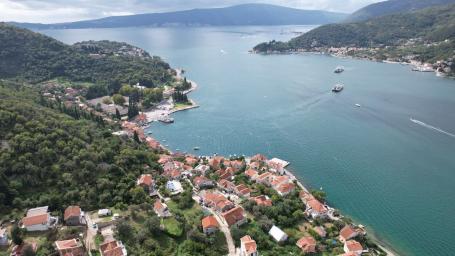 Urbanizovan Plac 2145m² u Lepetanima, Tivat – 150m od Mora, Odlicna Investicija