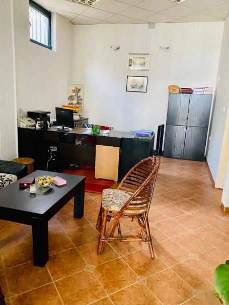 Prodaja poslovnog prostora 28m2 u centru Budve