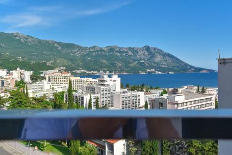 Prodaja jednosobnog stana 53 m² sa pogledom na more – Bečići, atraktivna lokacija