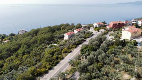 Urbanizovan plac sa pogledom na more, 1700 m², Reževići, Budva
