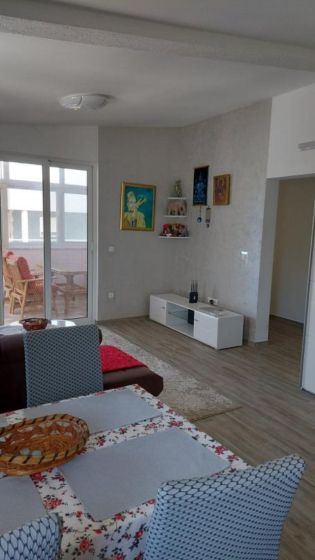 Dvosoban stan 74 m² za izdavanje u naselju Tomba, Bar (NA DUZI PERIOD)