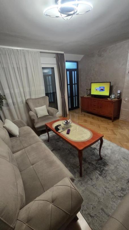 Prodaja trosobnog nenameštenog stana 86 m² sa terasama – Zabjelo, Podgorica