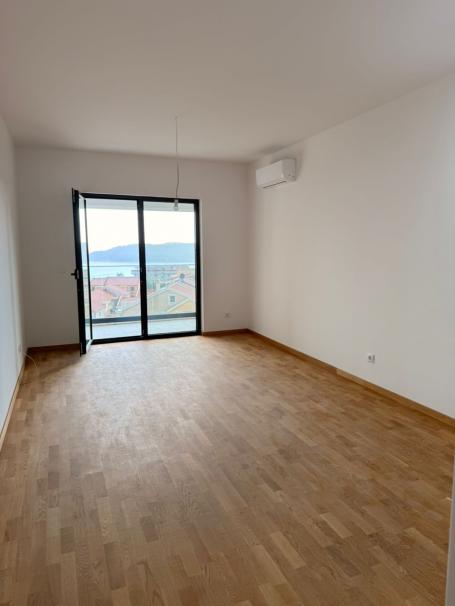 Prodaja – Nov jednosoban stan 43 m² sa panoramskim pogledom na more, Bečići