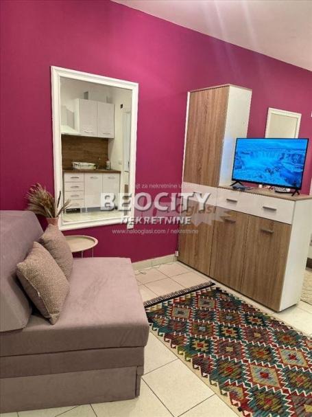 Voždovac, Medaković, Rastka Petrovića, 0.5, 25m2, 70000EUR