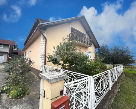Haus Maglenča, Veliko Trojstvo, 156m2