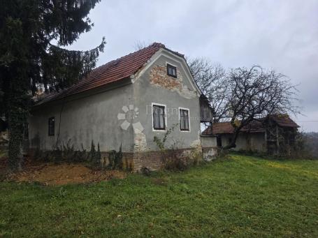 Kuća za rušenje na parceli 810 m² – odlična prilika