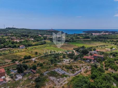 Rovinj, land with sea view and project
