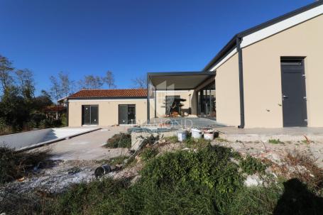 Labin, neu gebautes, schönes Ferienhaus mit Swimmingpool