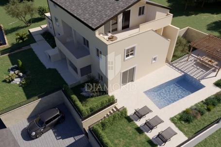 Poreč, surroundings, terraced house with swimming pool in a quiet place!