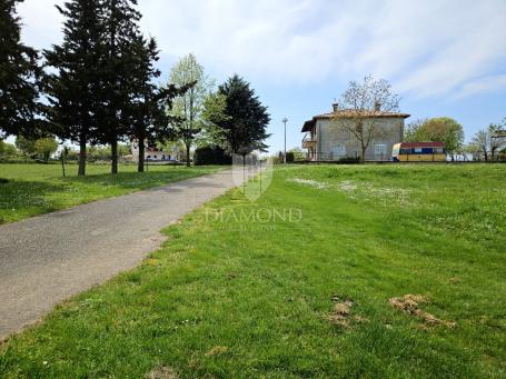 Poreč, okolica, građevinsko zemljište na mirnoj lokaciji