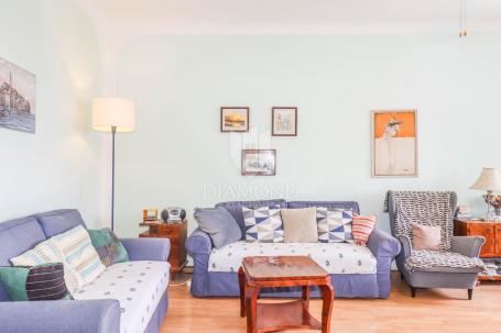 Rovinj, Wohnung, erste Reihe zum Meer!