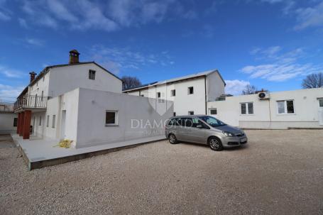 Poreč, okolica, stambeno-poslovni objekt sa 50 ležajeva