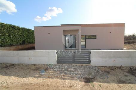Modernes einstöckiges Haus in der Nähe von Vodnjan