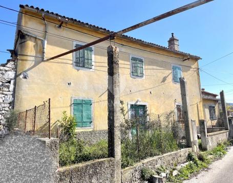 Schönes Haus zur Renovierung mit Meerblick