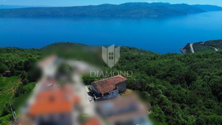 STONE HOUSE WITH PANORAMIC SEA VIEW