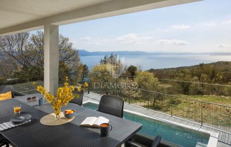 Rabac, Labin, vila s pogledom na more
