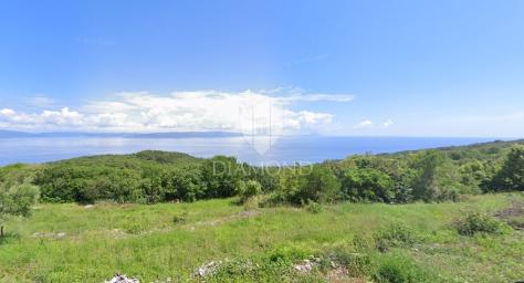 GRAĐEVINSKO ZEMLJIŠTE SA PANORAMSKIM NESMETANIM POGLEDOM NA MORE