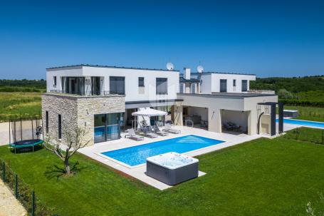 House Brtonigla, 264m2
