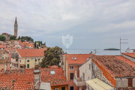 EKSKLUZIVNO!Rovinj, predivan stan s pogledom na more!