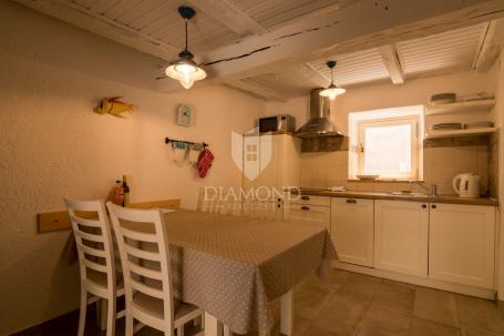 Mošćenice, prekrasan dvosobni apartman u starogradskoj jezgri