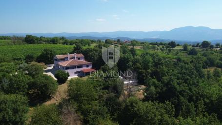 Središnja Istra, Gračišće, prekrasna kuća okružena šumom
