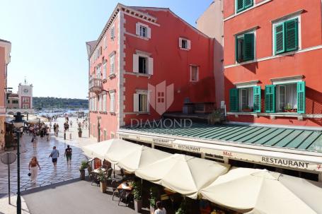 Rovinj, stan s dva ulaza, blizu glavnog gradskog trga