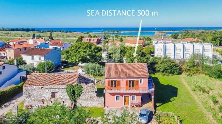 Umag, Haus mit 2 Wohnungen 500 Meter vom Meer entfernt!