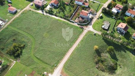Grundstück Kršan, 1.081m2