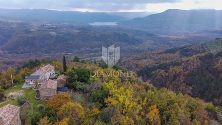 Motovun, Imanje s velikim razvojnim potencijalom!