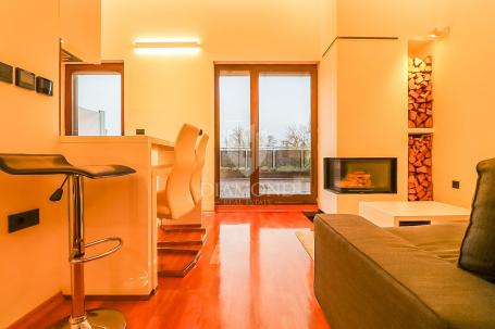 Samobor, luksuzni smart penthouse u centru, idealan za moderan urbani život