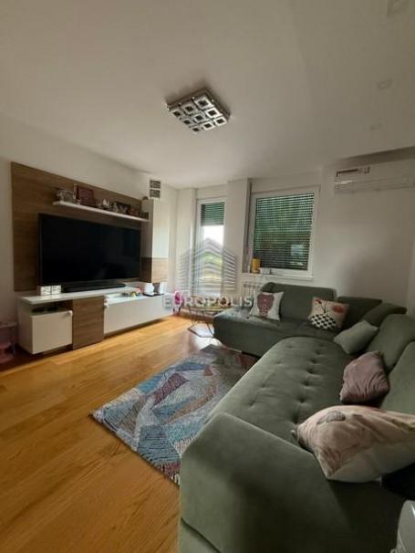 Nov penthouse sa garažom, granica Zemuna i NBG ID#8008