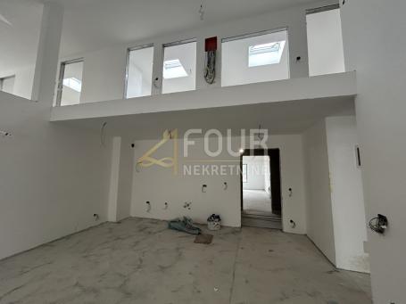 Istra, Poreč, kvalitetna novogradnja, dvoetažni stan 4s+db