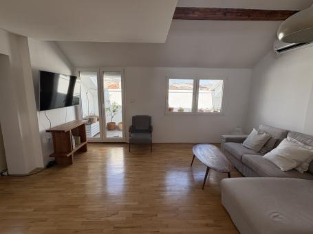 PALILULA PROFESORSKA KOLONIJA 80m2 , T ,279999e